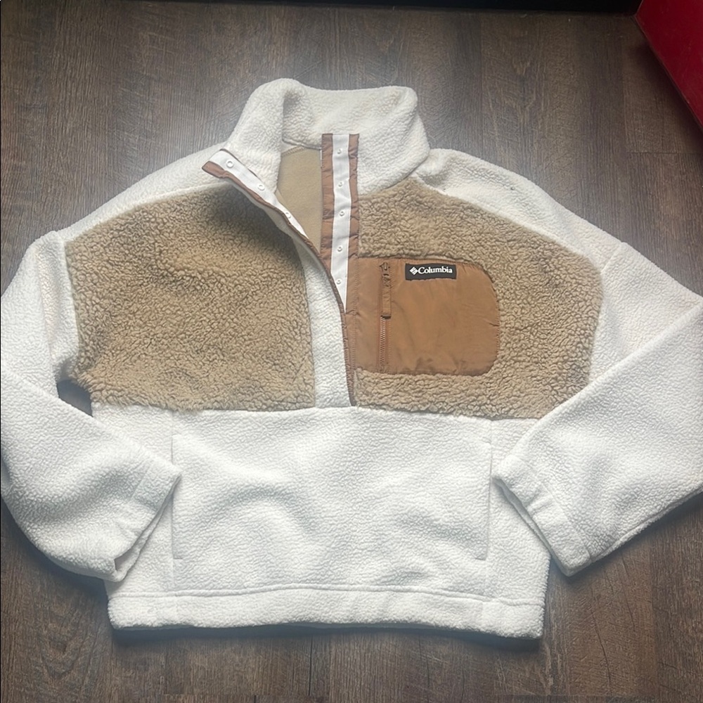 Columbia White and Tan Fleece Pullover